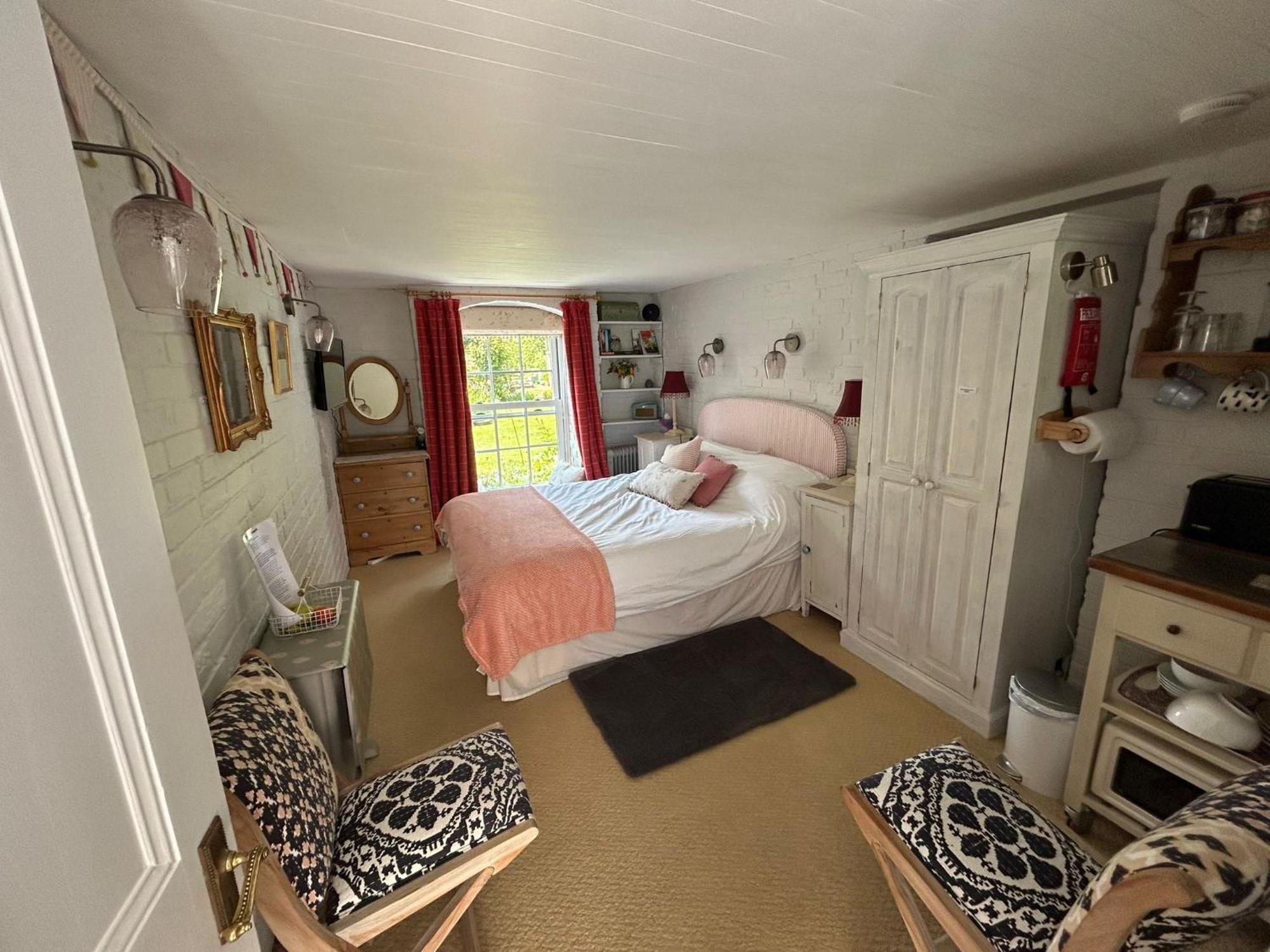 צ'יצ'סטר Cosy Cottage Ground Floor Bedroom Ensuite With Private Entrance מראה חיצוני תמונה